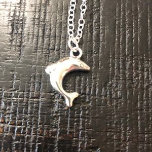 NEW Silver Tone Dolphin Necklace